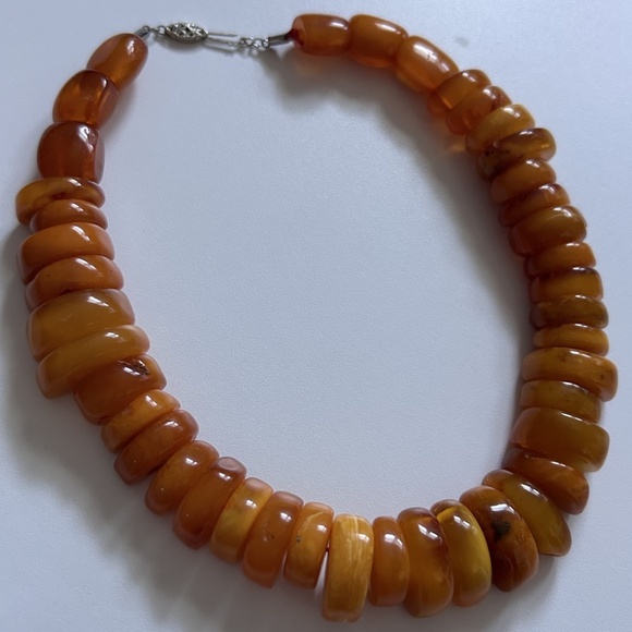 Solid 10K White Gold of Large Irregular Amber Necklace - Picture 1 of 3